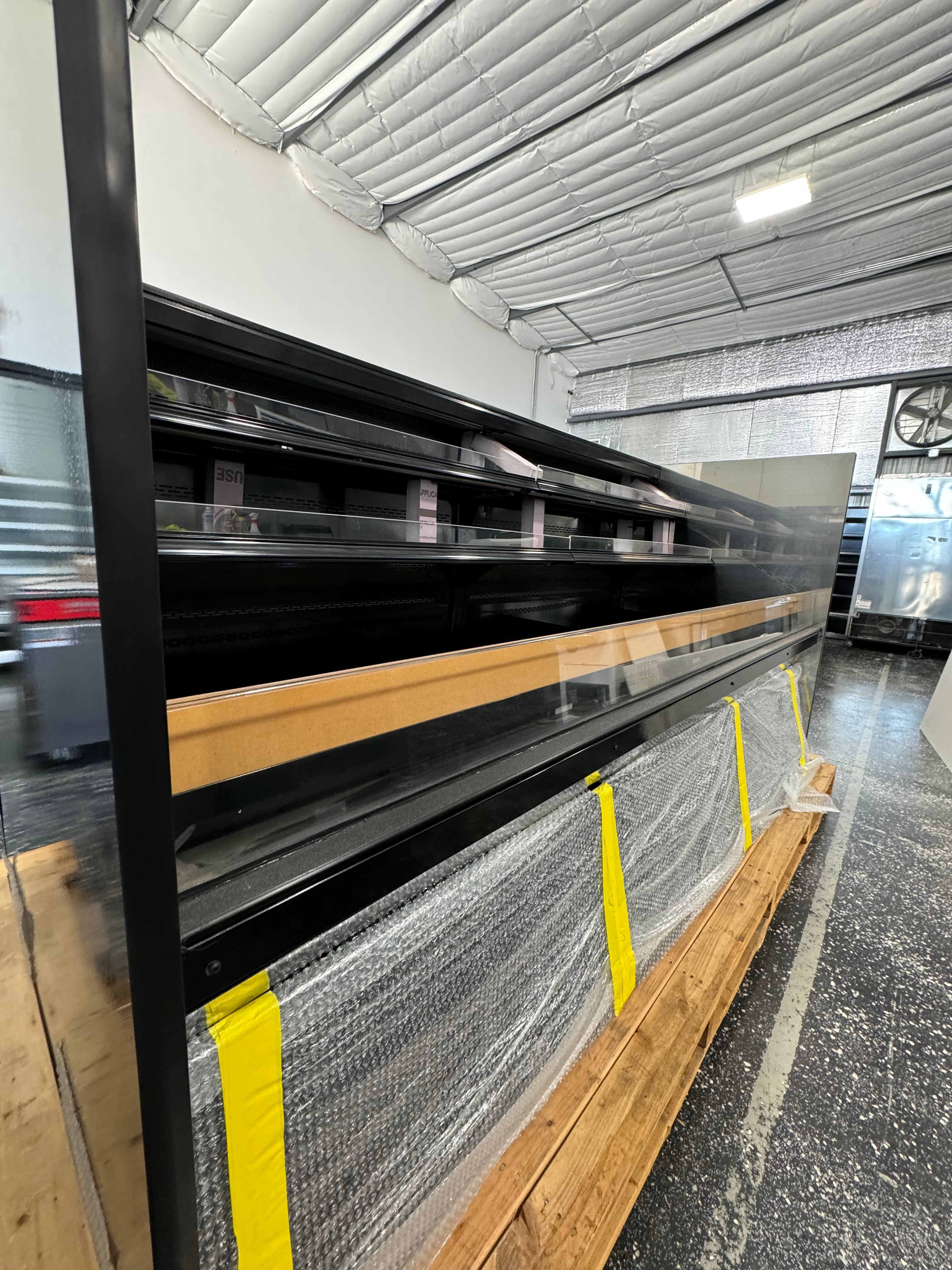 Hussmann 8ft Self-Contained Prepared Foods / Deli / Meat / Produce Case