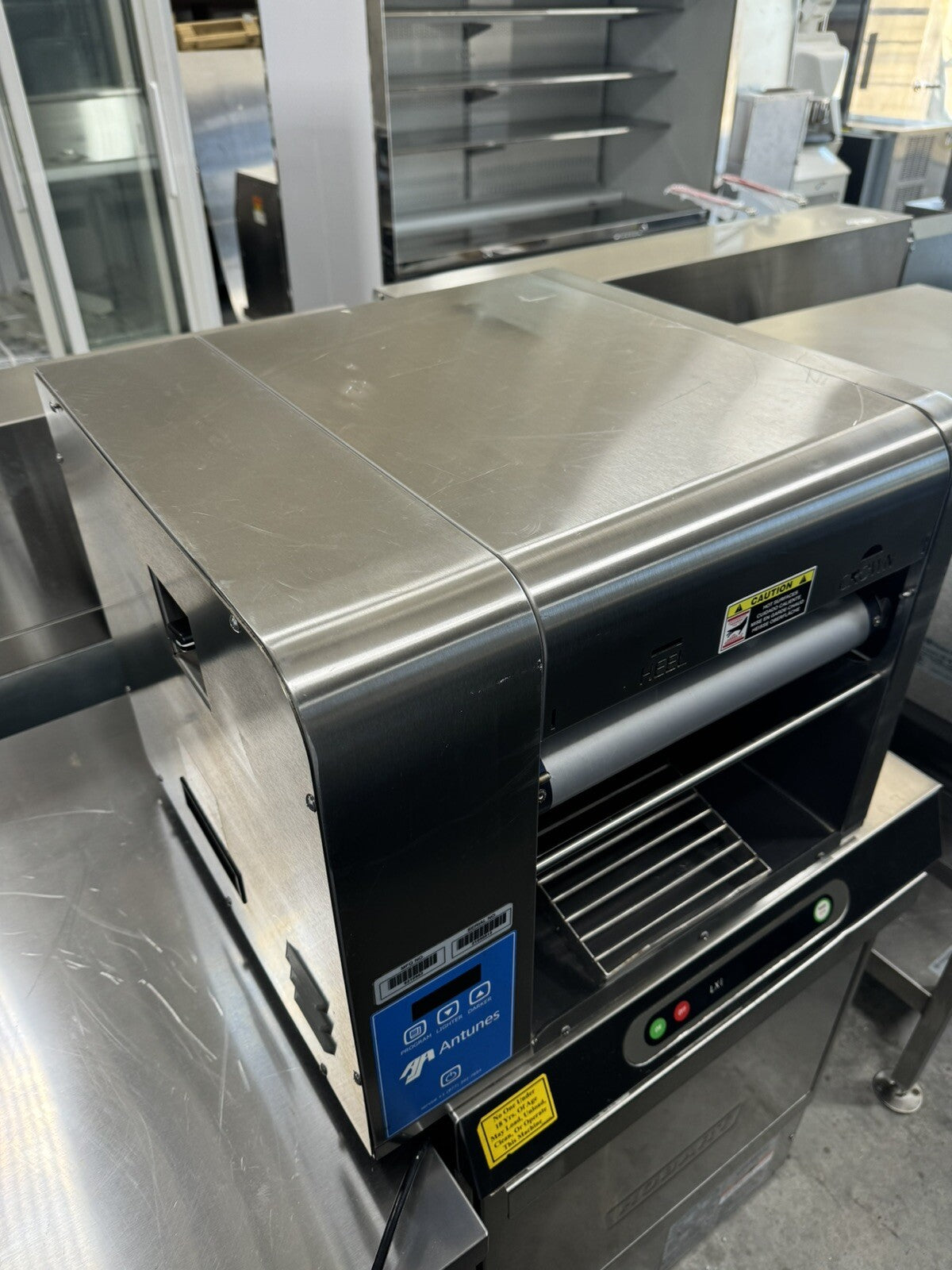 Antunes GST-2H Conveyor Bun Toaster 2-Lane 208V/1Ph Dual Belt Commercial Open Box Scratch Dent