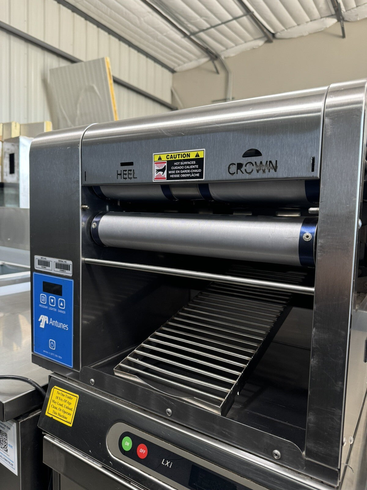 Antunes GST-2H Conveyor Bun Toaster 2-Lane 208V/1Ph Dual Belt Commercial Open Box Scratch Dent