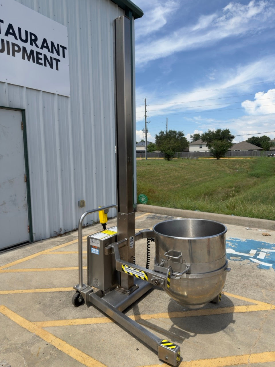 Savage Bros LifTILTruk Model C hydraulic kettle lift and powered kettle pourer