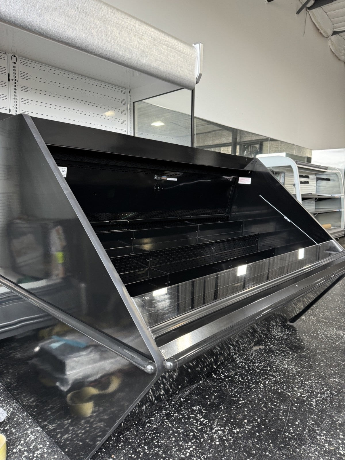 Hussmann 6ft Self-Contained Prepared Foods / Deli / Meat / Produce Case