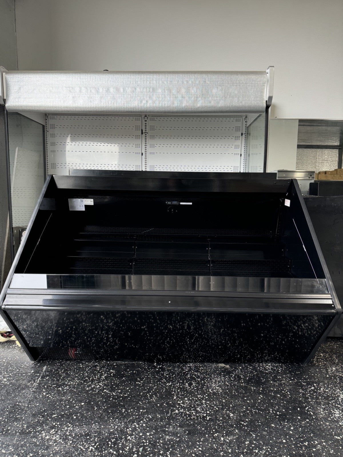 Hussmann 6ft Self-Contained Prepared Foods / Deli / Meat / Produce Case