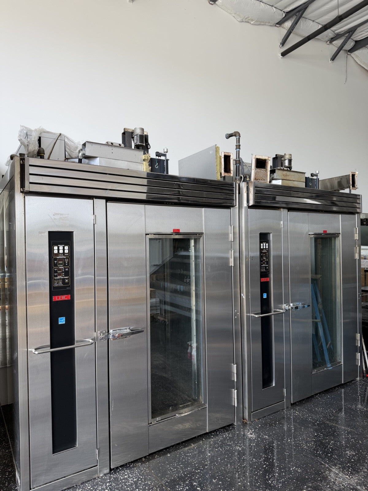 Used 2023 LBC LRO-2G6 Double Rack Natural Gas Rotating Oven – 290,000 BTU