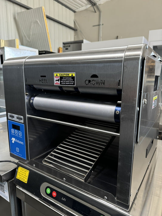 Antunes GST-2H Conveyor Bun Toaster 2-Lane 208V/1Ph Dual Belt Commercial Open Box Scratch Dent