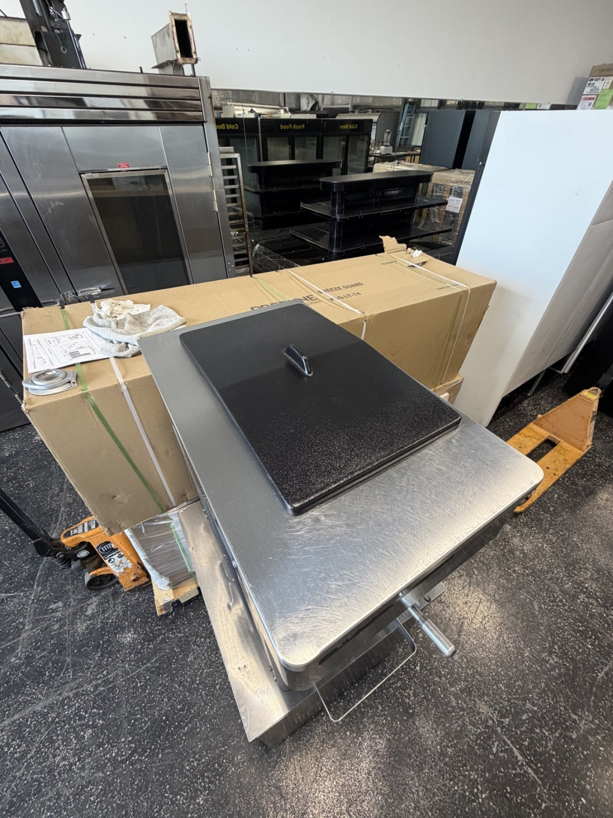 Used 2024 Stoelting F112-38 Frozen Beverage Shake Slush Machine – 208/240V