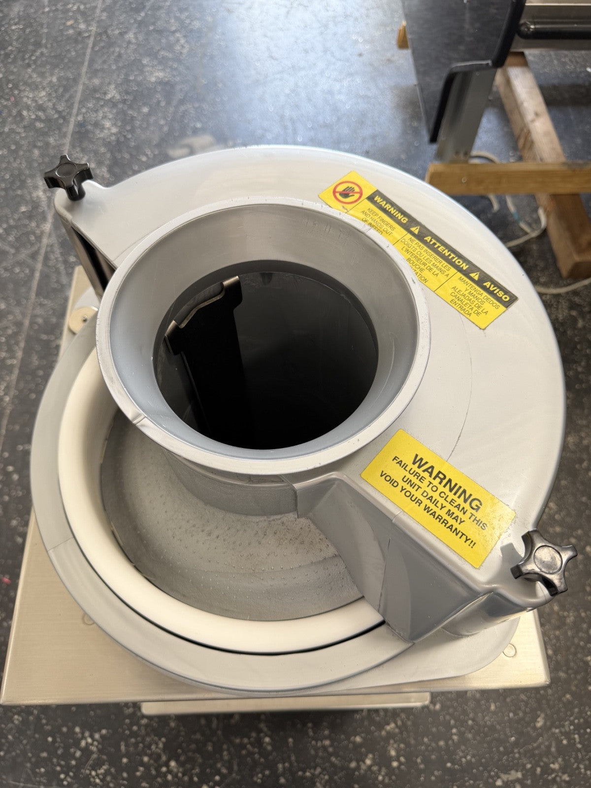 Somerset SDR-400T 1-36 oz. Dough Rounder with table 120v 2024