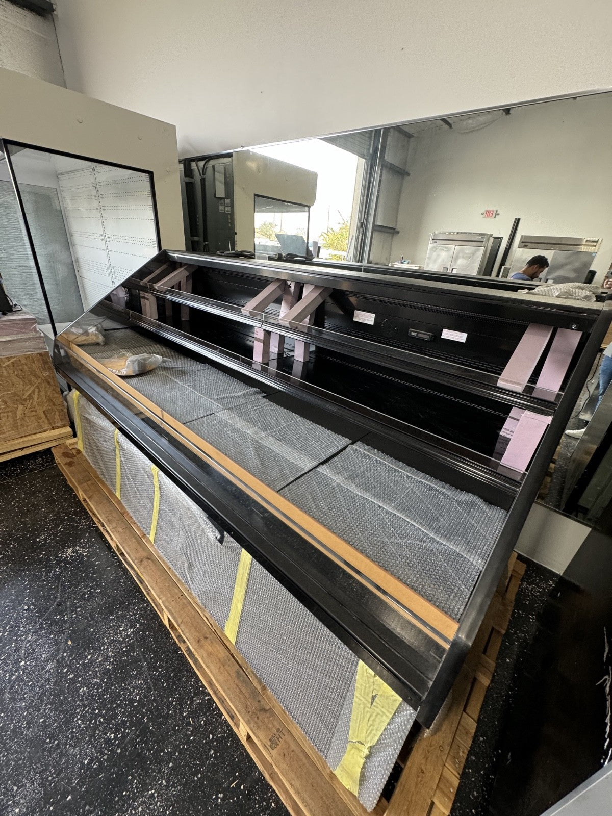 Hussmann 8ft Self-Contained Prepared Foods / Deli / Meat / Produce Case