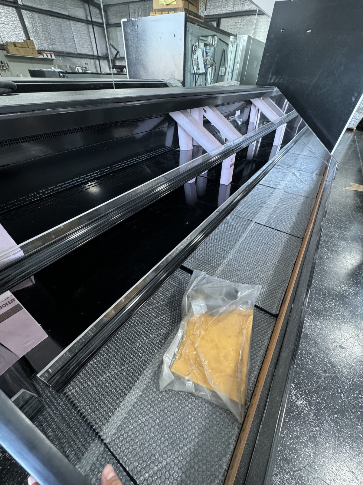 Hussmann 8ft Self-Contained Prepared Foods / Deli / Meat / Produce Case