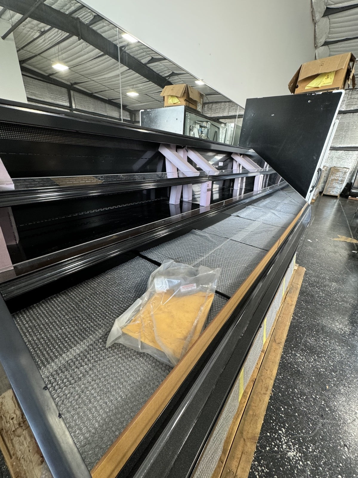 Hussmann 8ft Self-Contained Prepared Foods / Deli / Meat / Produce Case