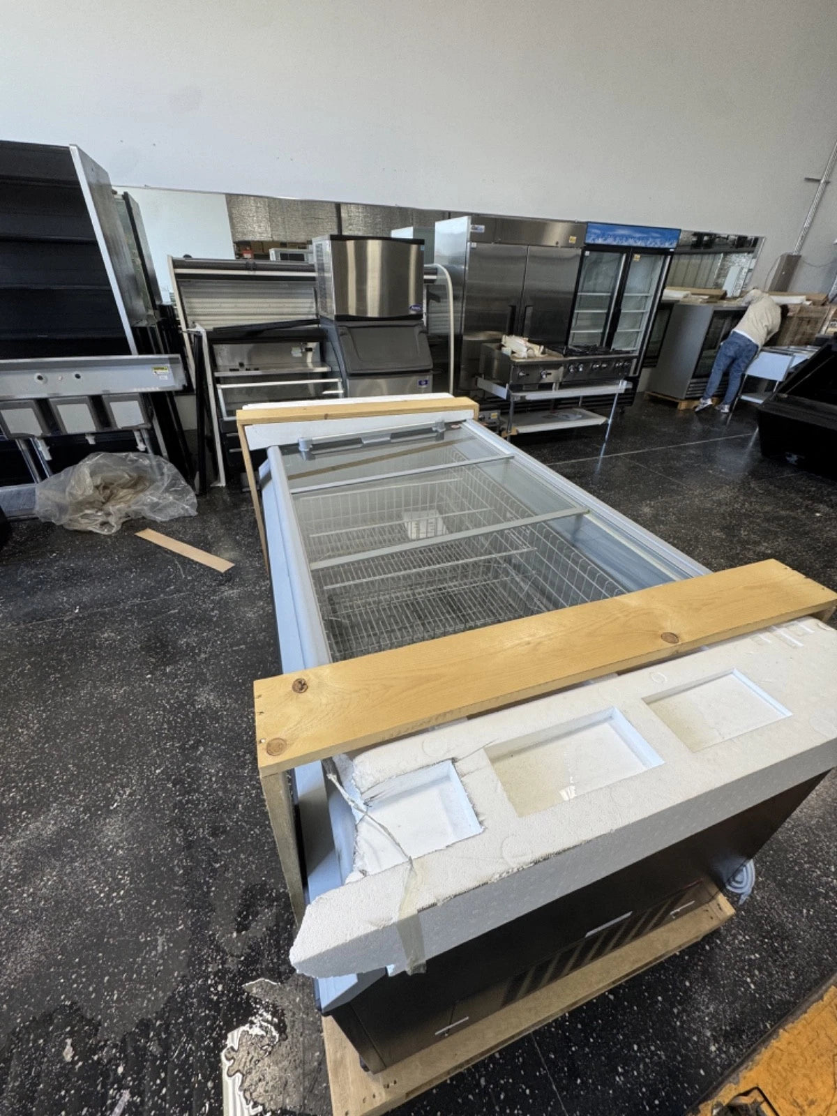 AHT Sydney XL 210 NAM commercial island refrigerator and freezer