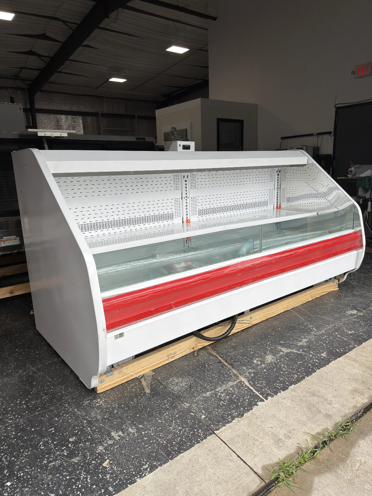 Open-box Hussmann IC2SM8 8 ft remote multideck refrigerated display case
