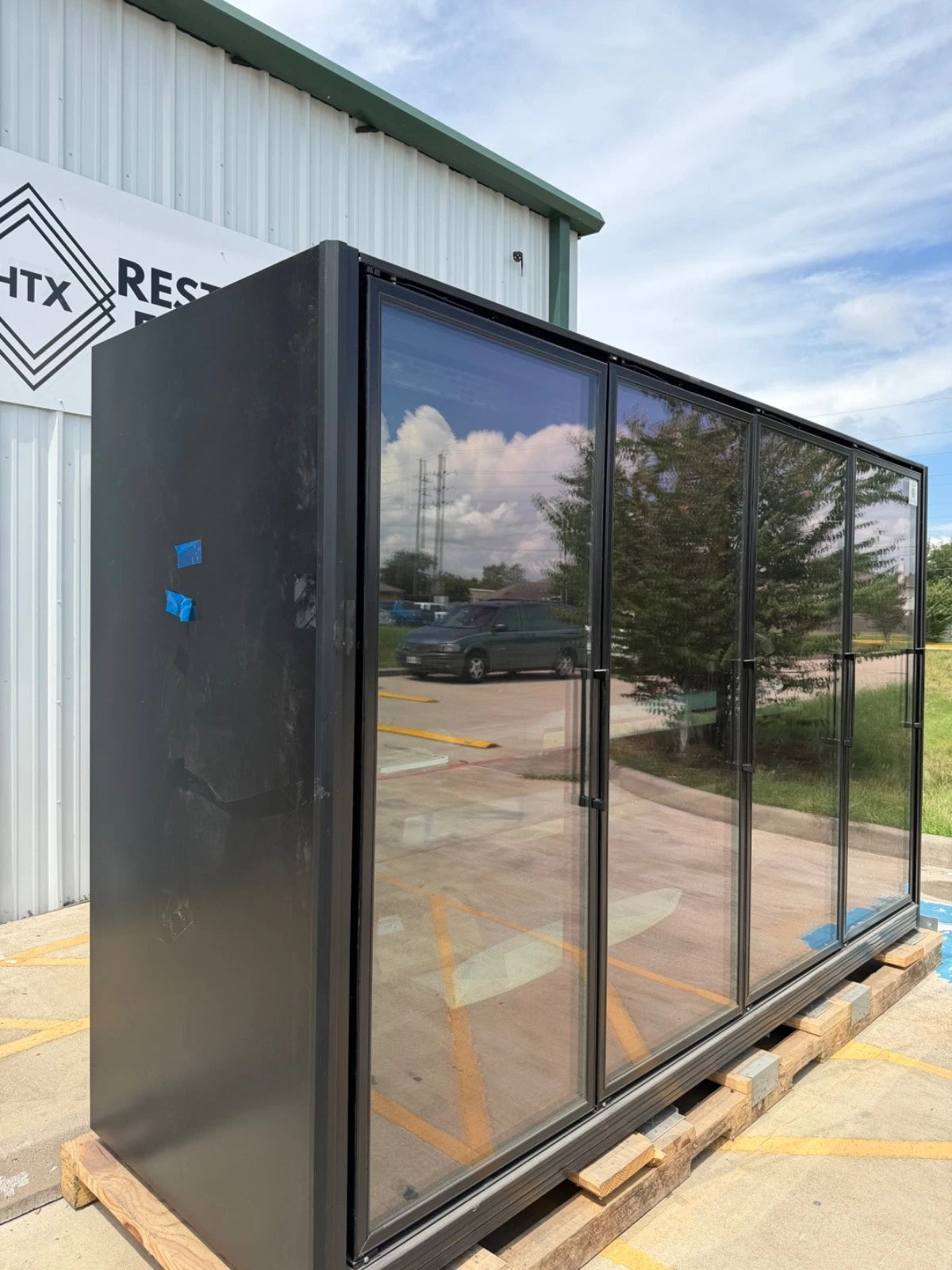True TRM4M medium-temperature retail display cabinet